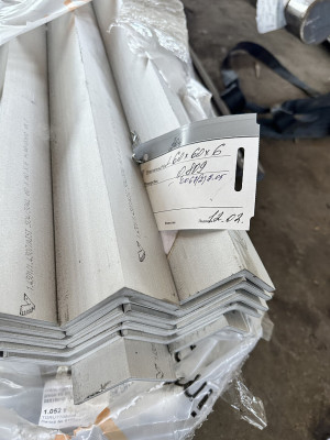 Уголок нержавеющий 304/304L 60x60x6 мм